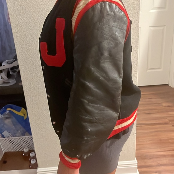 Red and black varsity skookum Jacket - Picture 4 of 6